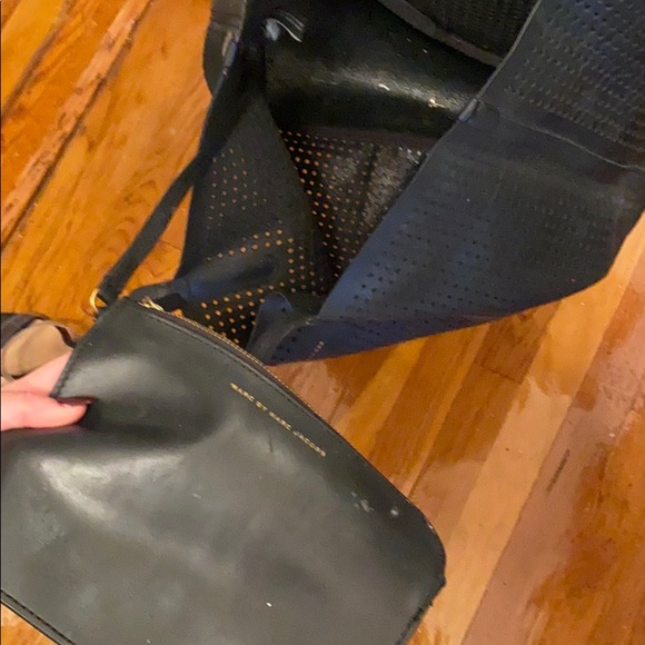 Authentic Marc Jacobs black bag - Picture 3 of 5